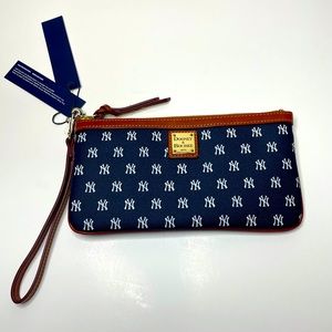 Dooney & Bourke NY Yankees Wristlet Clutch Wallet